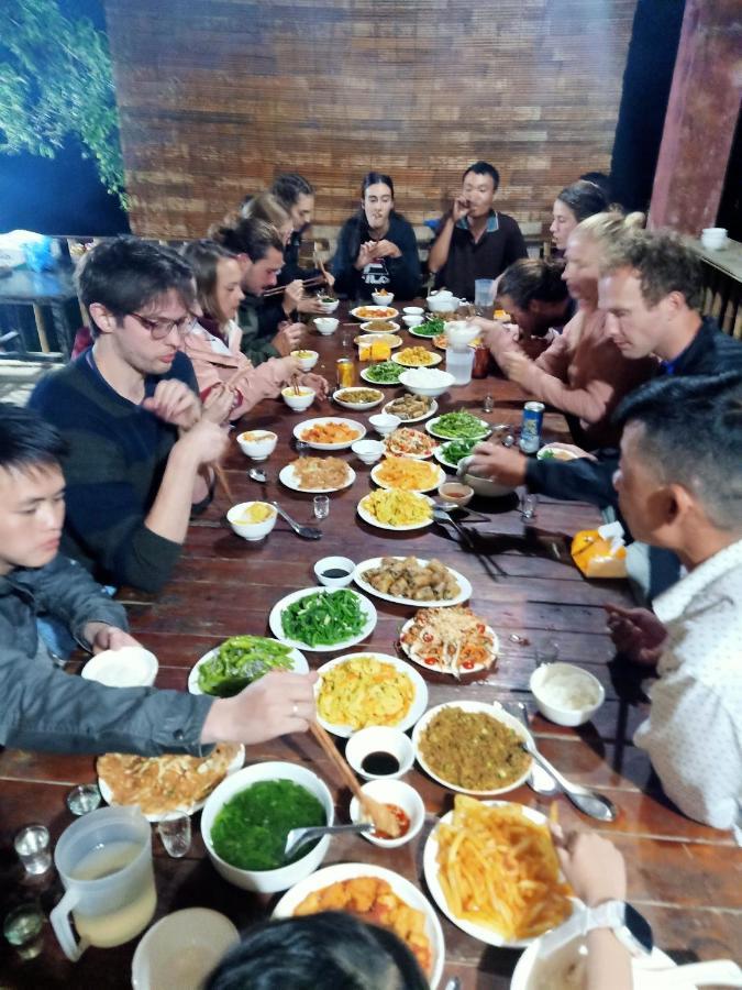 Dong Van Hmong Homestay Екстериор снимка