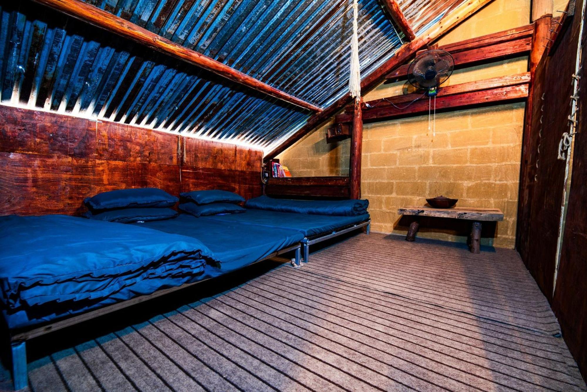 Dong Van Hmong Homestay Екстериор снимка