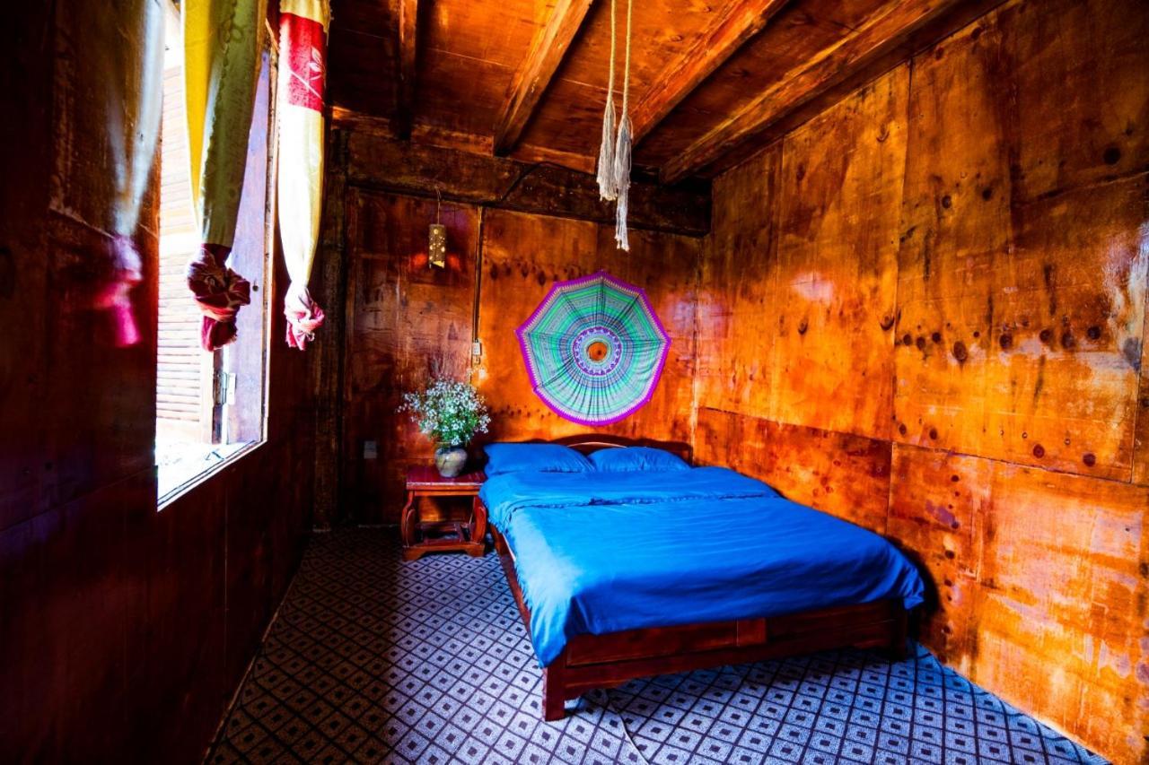 Dong Van Hmong Homestay Екстериор снимка